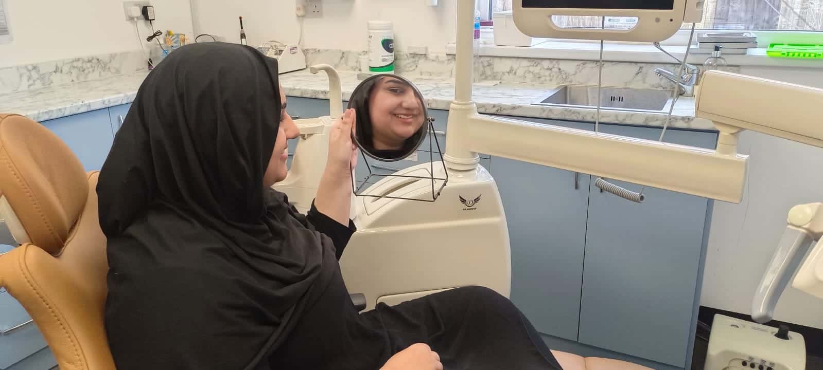 Cosmetic dentistry: smile makeovers, veneers and whitening